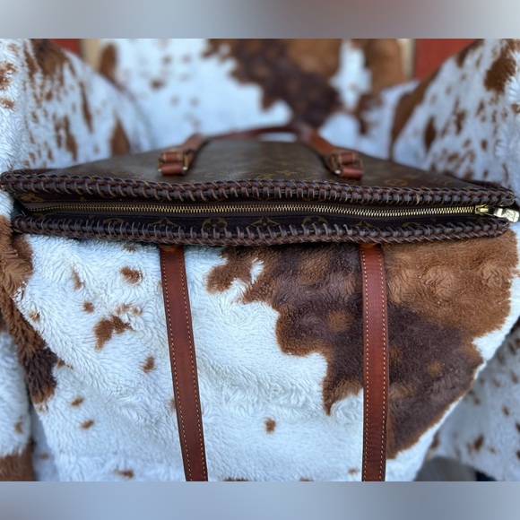 Authentic Louis Vuitton Babylone Monogram - Picture 9 of 15